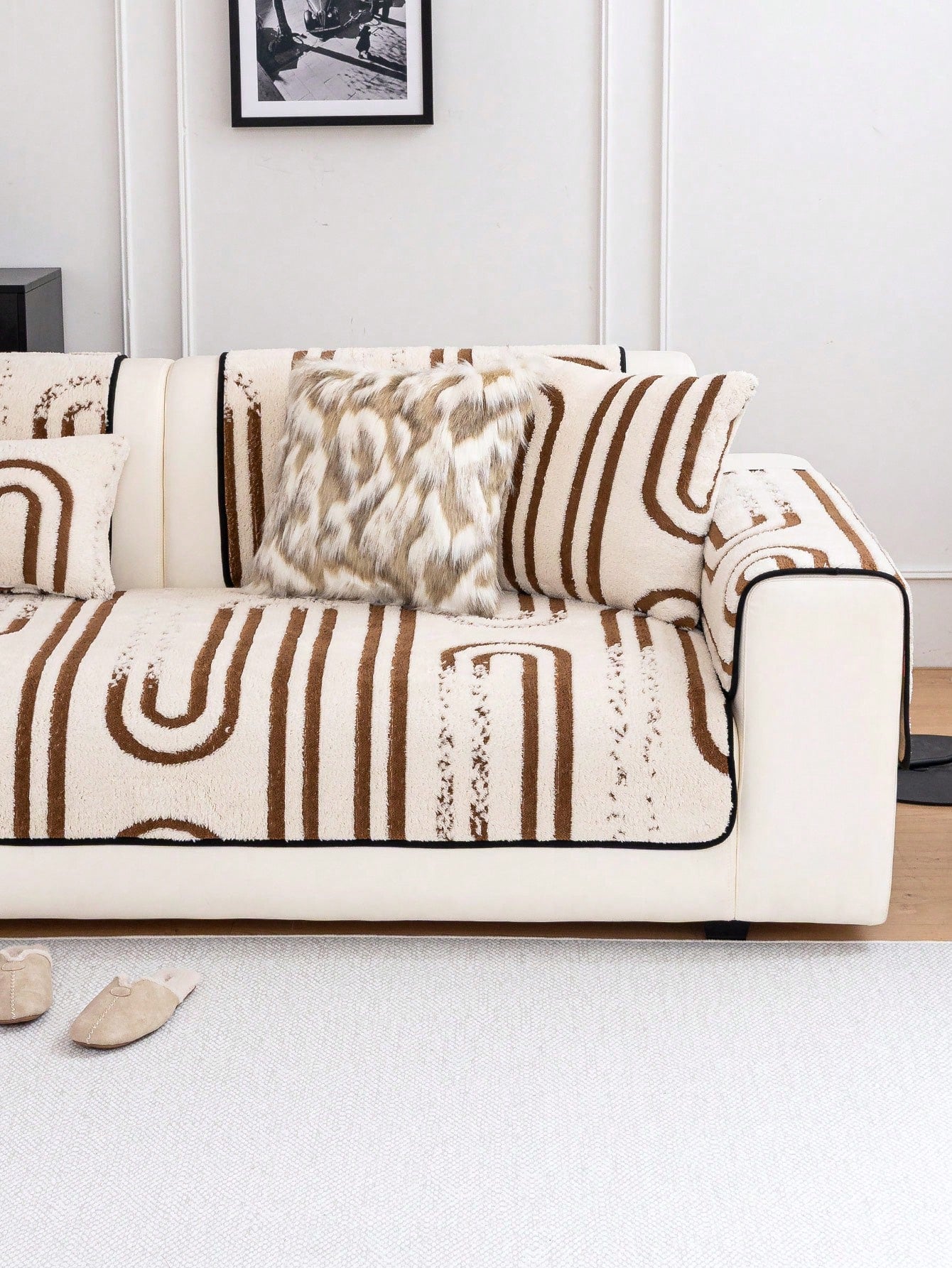 Tail & Timber™ Plush Anti-Scratch Pet Couch Protector
