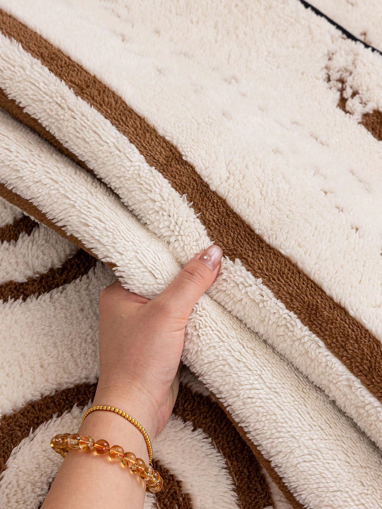 Tail & Timber™ Plush Anti-Scratch Pet Couch Protector