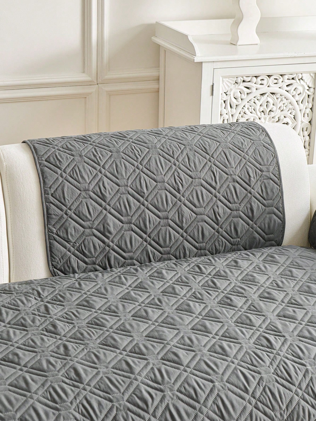 Tail & Timber™ Waterproof Anti-Scratch Pet Couch Protector